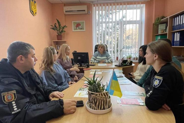 Круглий стіл на тему "Насильство у сучасному світі: причини, наслідки, протидія"