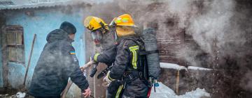 На Одещині врятували двох немовлят під час пожежі