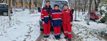 Через відсутність дорожнього покриття, медики 