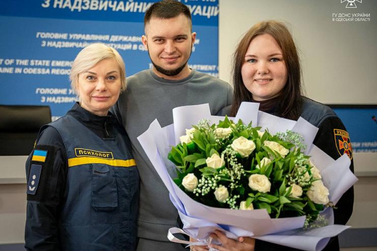 На Одещині рятувальниці в День народження освідчився коханий
