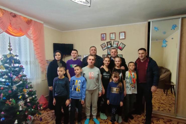 Голова Болградської РВА привітав дітей дитячих будинків сімейного типу на Тарутинщині