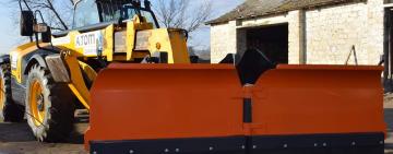 Саратська громада придбала сміттєвоз та снігоприбиральну лопату