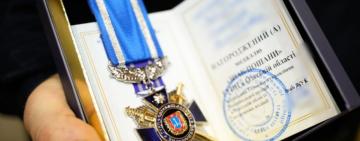 Відзначили спецпризначенців, які одні із перших кинулися на порятунок жителів ушкодженої ворожою ракетою багатоповерхівки в Одесі