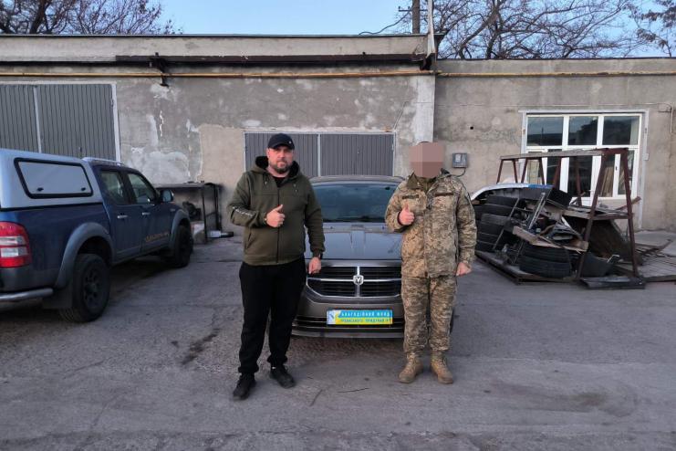 Благодійний фонд з Одещини передав вже 171 автівку на фронт