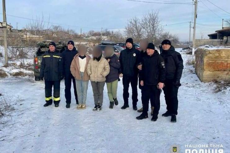 Пошукова група знайшла зниклих у катакомбах дітей