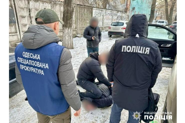 На Одещині вимагали хабар з військовослужбовця за сприяння в оформленні інвалідності онкохворій матері