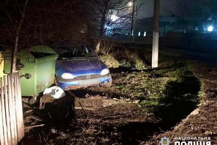 На Одещині поліцейські затримали водія, який наїхав на дівчину та покинув місце ДТП