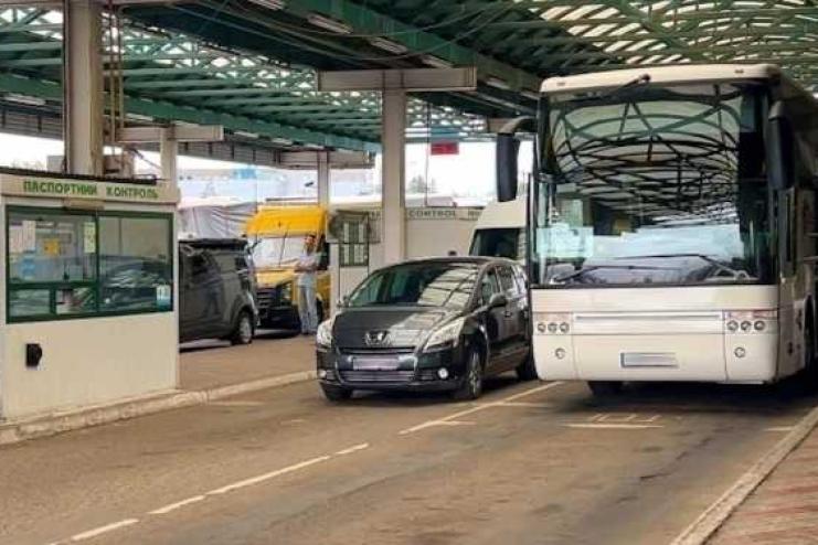 Відсьогодні змінюються правила виїзду рейсових автобусів з України за кордон