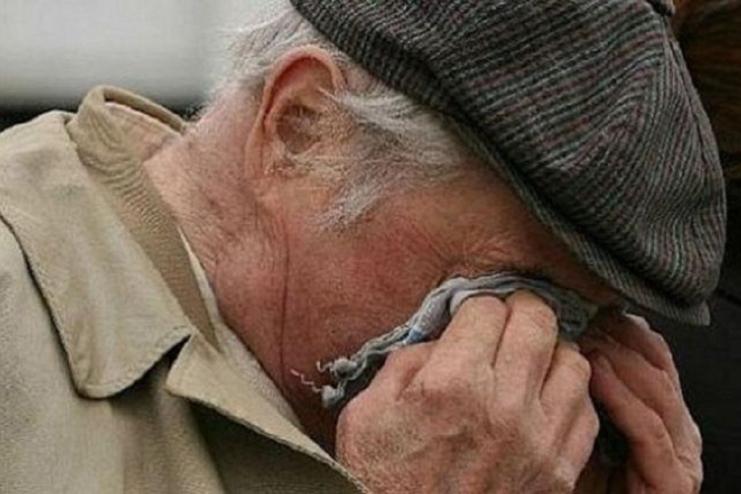 Під дією оковитої жителька Кілії систематично знущається над стареньким батьком