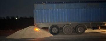 На Одещині невідомі розсипали зерно, яке прямувало на експорт