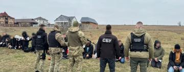 Правоохоронці зупинили чоловічий рейс в Румунію, вартістю 340 000 євро