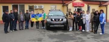 Лікарня на Одещині передала вже 14-ту автівку захисникам на фронт