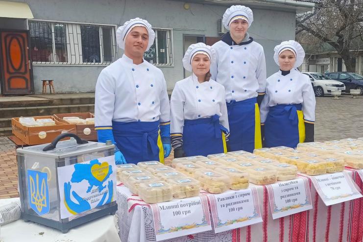 Тарутине: студенти аграрного ліцею зібрали 15 000 гривень за одну годину на підтримку ЗСУ