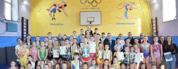 Обласні змагання зі спортивної акробатики продовжуються