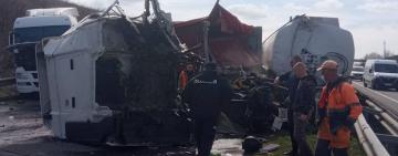   Увага! Через масштабну ДТП на Одещині ускладнено рух автотранспорту