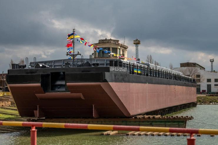 Українське Дунайське пароплавство побудувало і спустило на воду третю SLG-баржу