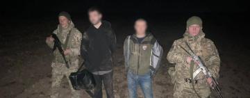 Ізмаїльські прикордонники затримали незаконних нічних мігрантів, які ховались у ріллі