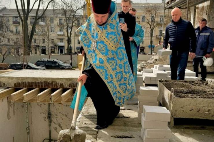 В Одесі почали відбудовувати Спасо-Преображенський собор, який постраждав від російської ракети