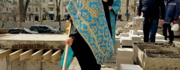 В Одесі почали відбудовувати Спасо-Преображенський собор, який постраждав від російської ракети