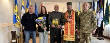 Батькові загиблого захисника з Одещини вручили орден «За мужність» III ступеня