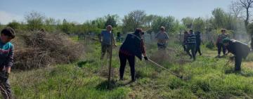 «Навіть на душі стало чистіше»: мешканці Березине впорядкували  місцеве кладовище