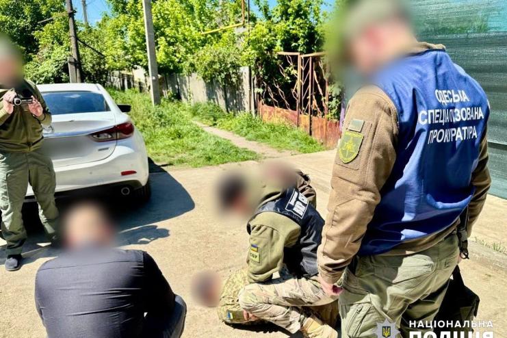 На Одещині викрили працівника одного з ТЦК на хабарі за видачу довідки, яка відстрочує мобілізацію