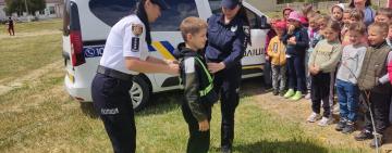 Тарутинські поліцейські провели для школярів урок з безпеки на дорозі