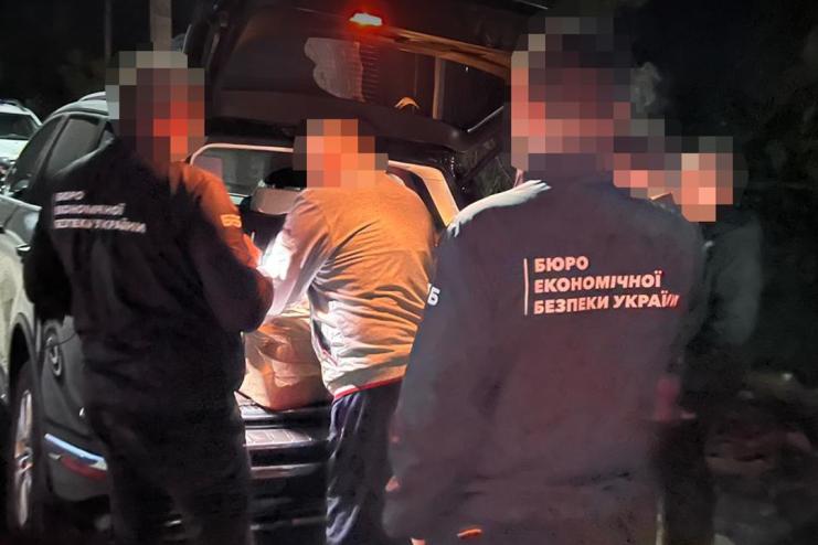 Заволодіння 2 млн грн: БЕБ Одещини повідомило про підозри керівникам оборонного підприємства та компанії-підрядника