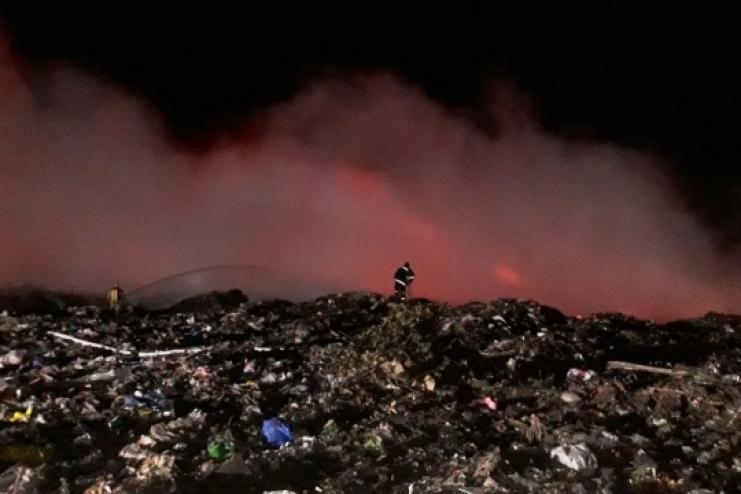 На Одещині горіли 300 кв м сміттєзвалища