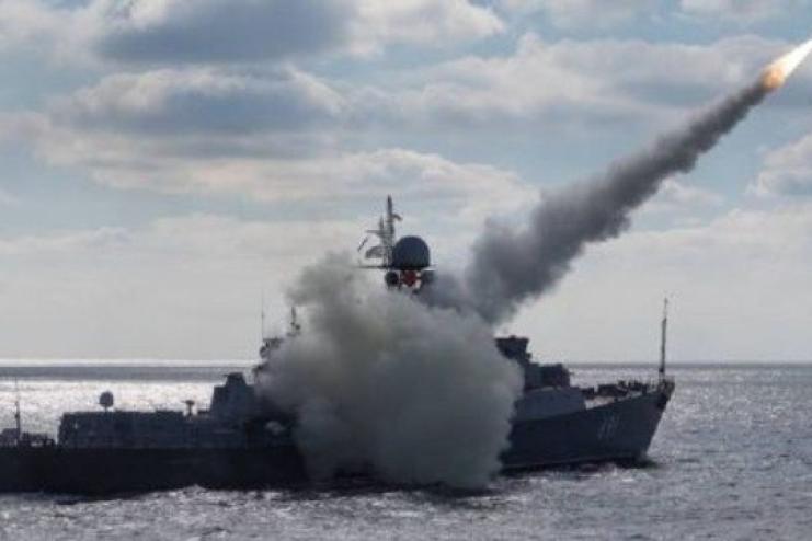Ворог вивів ракетоносії у Чорне море: мешканцям Одещини слід не ігнорувати тривоги