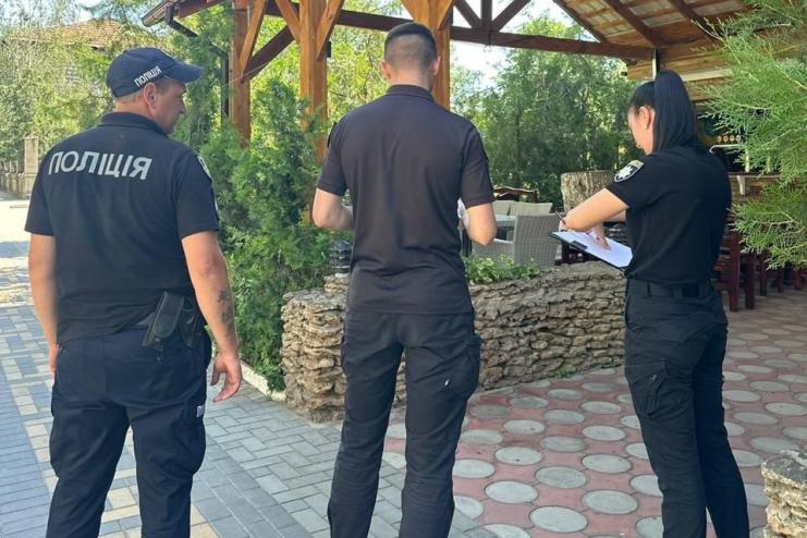 На Одещині після відвідування кафе восьмеро дітей потрапили у лікарню 