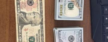 На кордоні затримали жінку, яка намагалася незаконно вивезти велику суму грошей