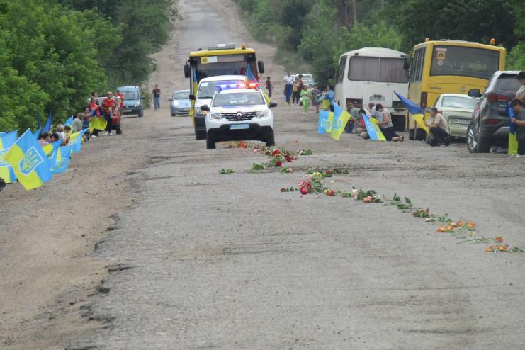 Дві громади Болградщини провели в останню путь вірного сина України Павла Топчія