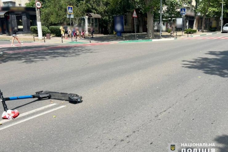 В Чорноморську в ДТП постраждала неповнолітня кермувальниця електросамоката