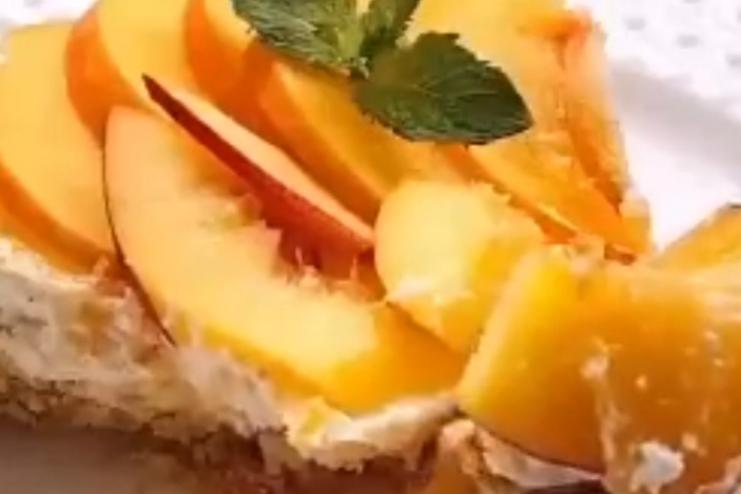 Смачний день. Чизкейк з нектаринами без випічки