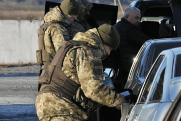 В Одесі чоловік протягнув на капоті військових із ТЦК: його оголосили в розшук