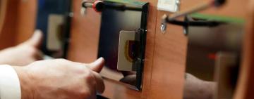 Бронювати не медиків «швидкої», а охоронців приватних фірм: Одеська облрада прийняла обурливе рішення