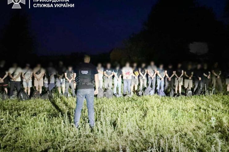 300 000€ за перетин кордону: понад двадцять порушників планували незаконно потрапити до Молдови