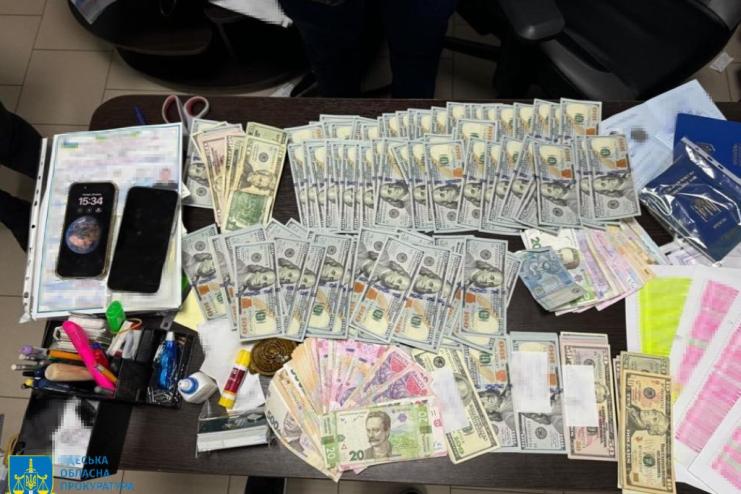 Ізмаїлець за 3400 дол обіцяв через Адміністрацію судноплавства «допомогти» в одержані морських документів