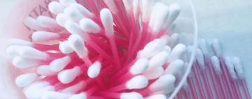 В Україні планують заборонити обіг деяких пластикових виробів, в тому числі вушні палички