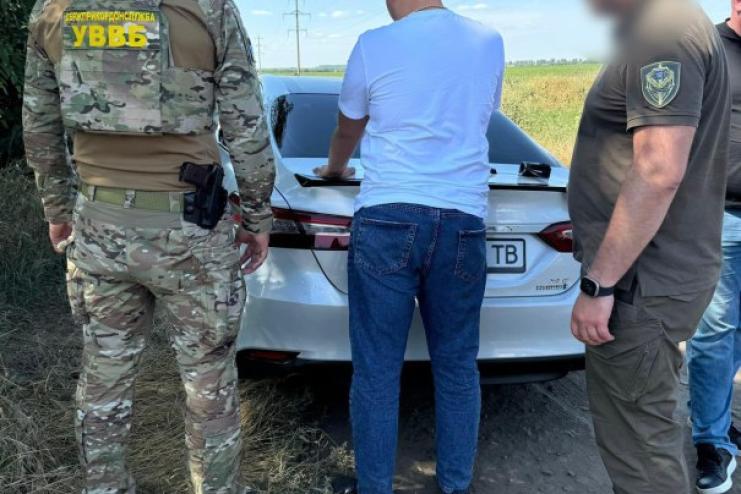 На Одещині затримано 25-річного чоловіка, який намагався дати хабар прикордонниці