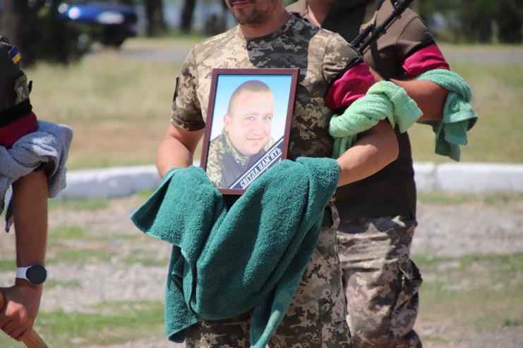 Болградська громада попрощалася з Героєм