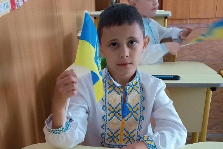 Помер 7-річний переселенець з Херсона, що потрапив під удар армії рф в “Охматдиті”