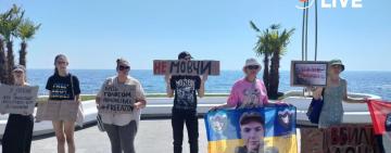 В Одесі на Ланжероні відбулася акція на підтримку військовополонених