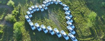 Волонтери передали військовим з Одеської області 14 пікапів