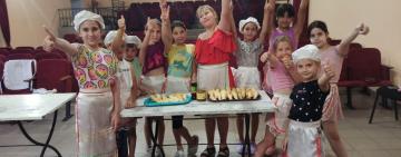 Щоб літо не пройшло дарма, на Тарутинщині дівчат навчають готувати