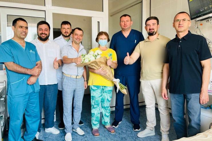 Лікарі розповіли про стан багатодітної мами, якій нещодавно пересадили серце донора