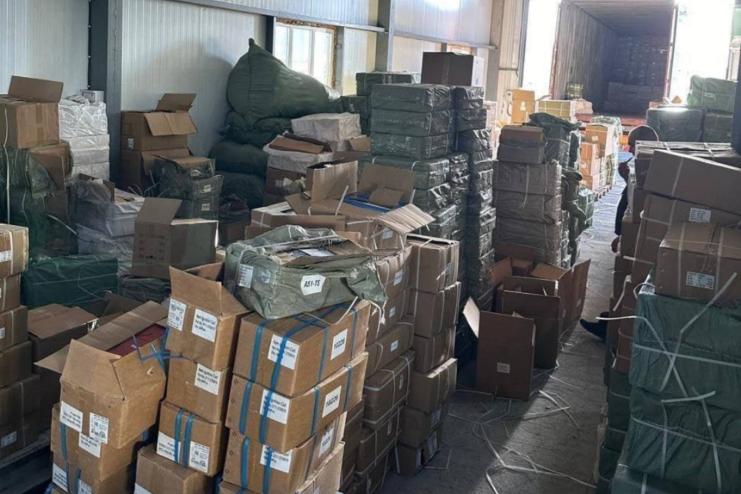 Одеські митники зупинили ввезення в Україну 22 тонн російських автозапчастин