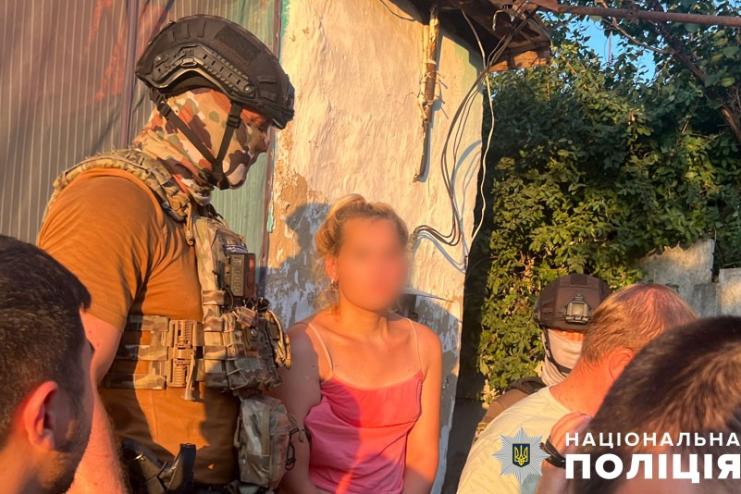 Чоловік-транссексуал викрав немовля з пологового (відео)