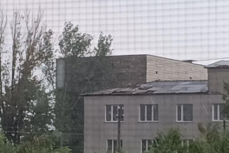 Зірвало дах з пологового та знеструмлено населені пункти: на Одещині негода наробила лиха